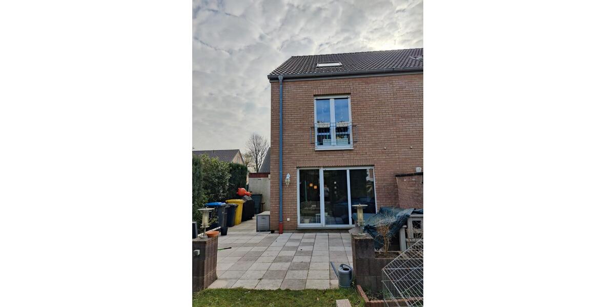 Reihenhaus Frechen - 4 Zimmer, 120 m&sup2;, 2.000&euro; | Angebot:26135309