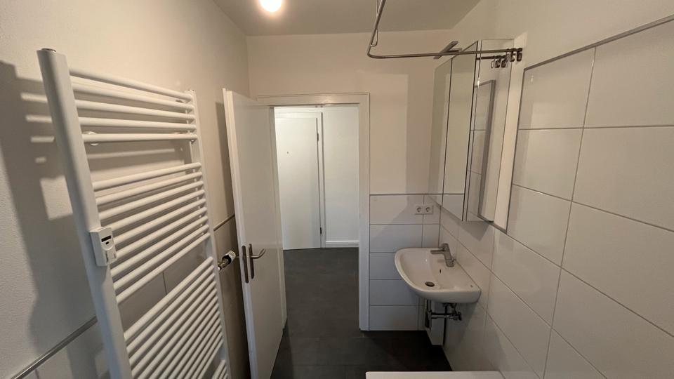 Etagenwohnung Solingen - 1 Zimmer, 43 m&sup2;, 430&euro; | Angebot:25234450