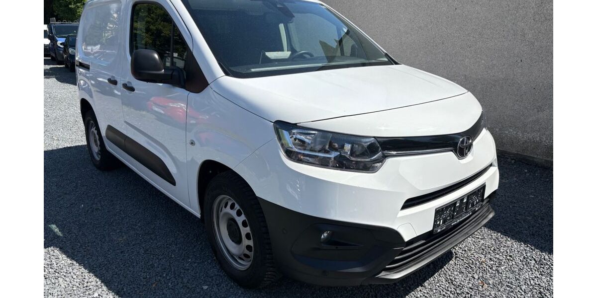 Toyota Proace City 57.100 km 13.800 &euro; Bergisch Gladbach 51469
