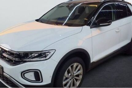 VW T-Roc 16.284 km 28.950 € Langenfeld 40764
