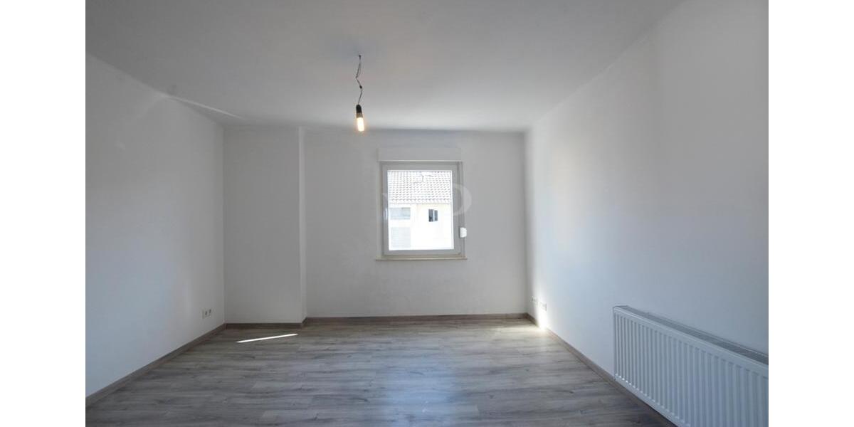 Dachgeschoßwohnung Leichlingen (Rheinland) - 2 Zimmer, 55 m&sup2;, 900&euro; | Angebot:26221883