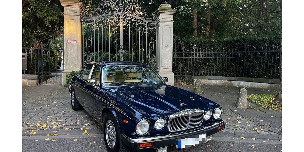 Jaguar Daimler 130.047 km 19.800 &euro; Köln 50679