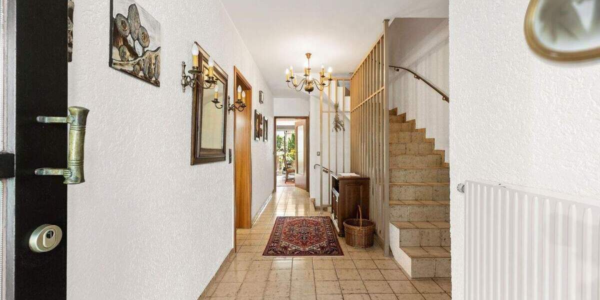 Reihenmittelhaus Köln Zündorf - 5 Zimmer, 160 m&sup2;, 629.000&euro; | Angebot:23948804