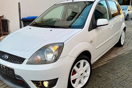 Ford Fiesta 155.000 km 3.300 &euro; Bergisch Gladbach 51469