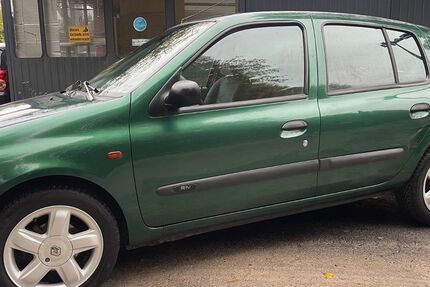 Renault Clio 210.000 km 850 &euro; Hilden 40724