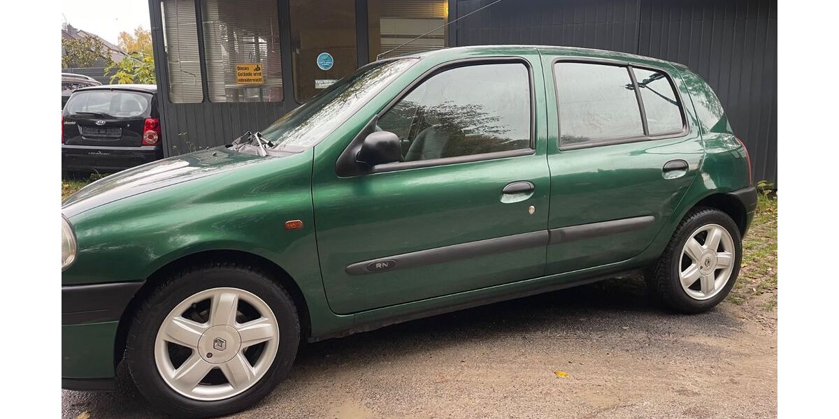 Renault Clio 210.000 km 850 &euro; Hilden 40724