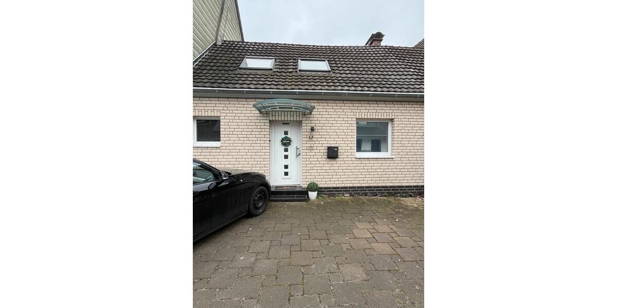 Reihenhaus Köln Kalk - 3.5 Zimmer, 107 m&sup2;, 2.000&euro; | Angebot:27615697