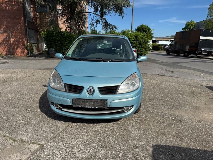 Renault Scenic 255.200 km 699 € Köln 50767