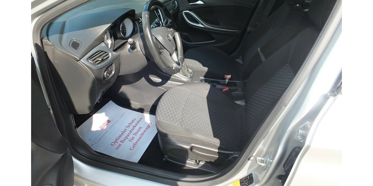Opel Astra NAVI EINPARKHILFE ALLWETTERREIFEN EURO 6 99.278 km 8.995 &euro; Köln 50858