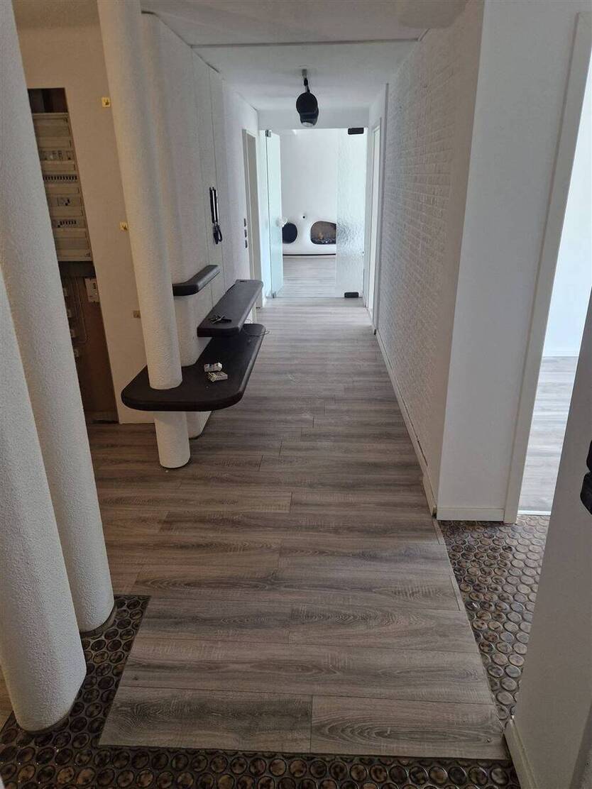 Großzügige 5 Zimmer-Wohnung mit Einbauküche und Terrasse 5 zimmer