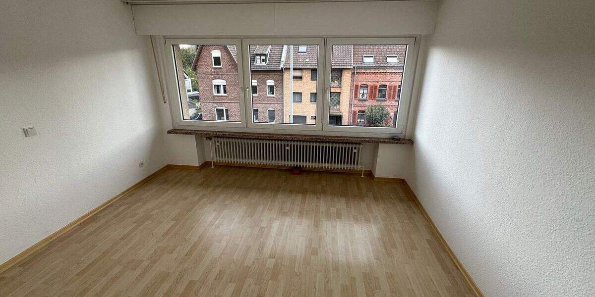 Etagenwohnung Brühl Pingsdorf - 3 Zimmer, 84 m&sup2;, 1.000&euro; | Angebot:23824241