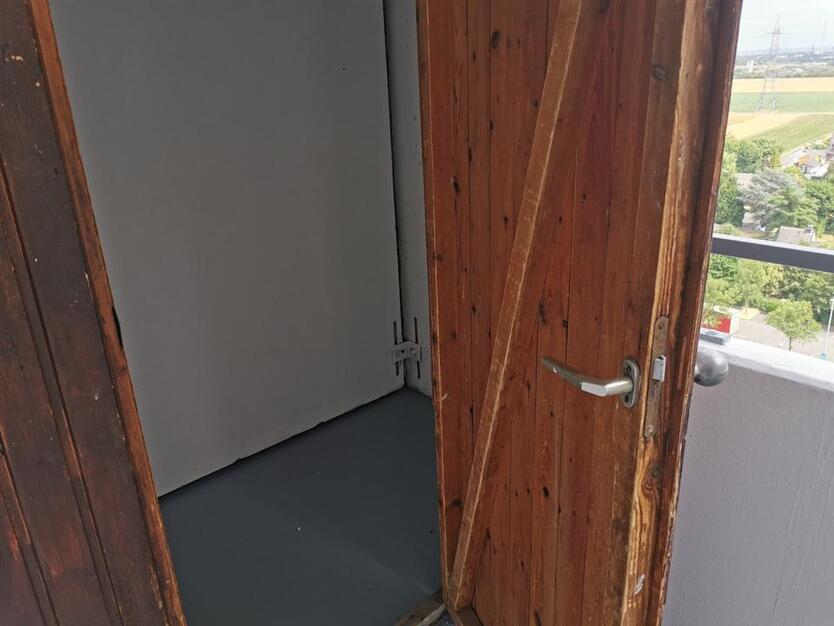 Sanierte 3 Zimmer Wohnung sehr hohe Rendite