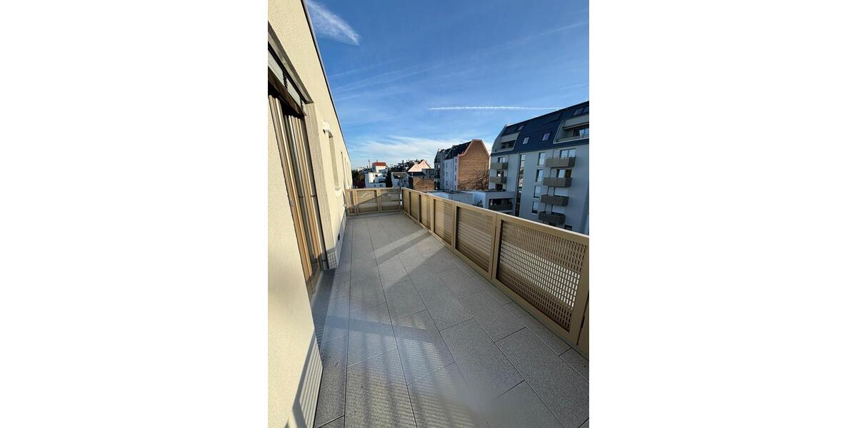 Dachgeschoßwohnung Köln Nippes - 3 Zimmer, 117 m&sup2;, 2.550&euro; | Angebot:27593412