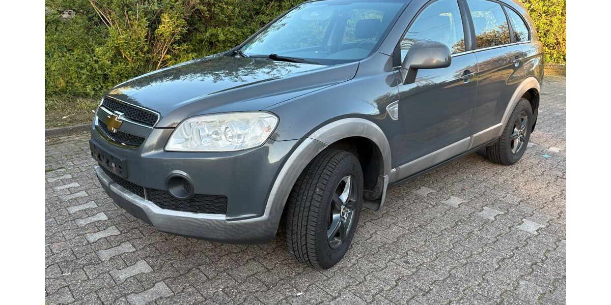 Chevrolet Captiva 439.551 km 1.900 &euro; Köln 50767