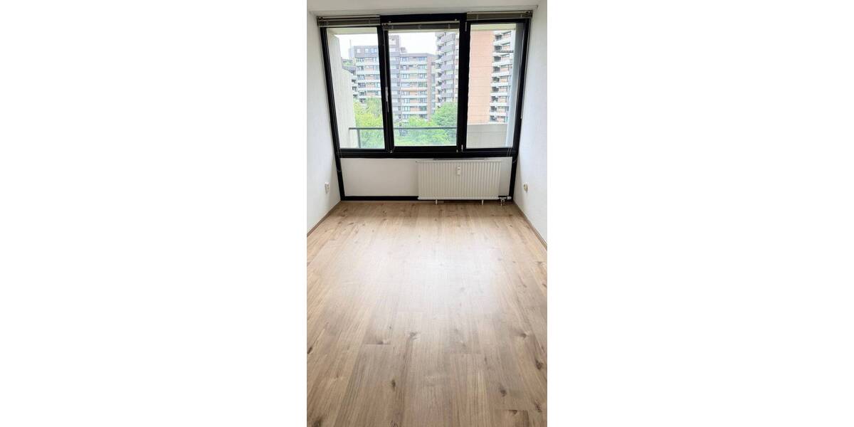 Etagenwohnung Köln Westhoven - 3 Zimmer, 101 m&sup2;, 275.900&euro; | Angebot:26875786