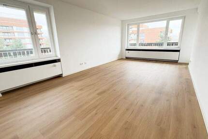 NEUES Bad* NEUER Boden* NEUES Wohngefühl* NEUE Einbauküche* 3 Zimmer + Balkon, Gäste-WC, Aufzug 3 zimmer