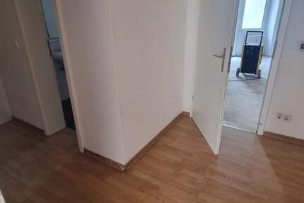 Attraktiv! Ansprechende 3-Zimmer-Wohnung mitten in Düsseldorf zimmer