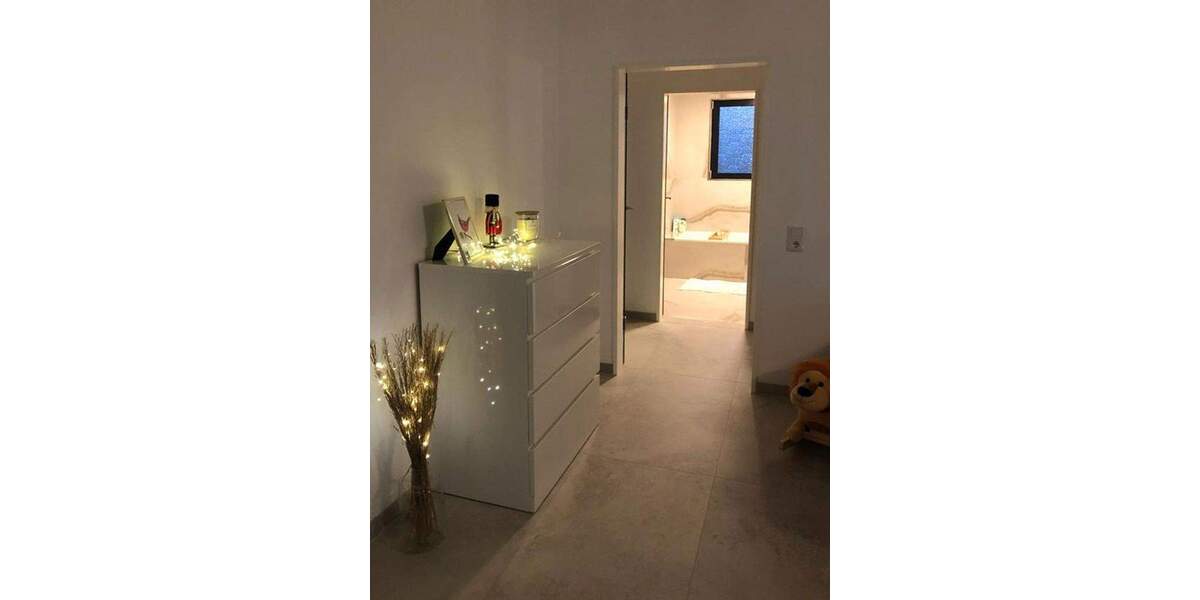 Etagenwohnung Köln Weidenpesch - 2 Zimmer, 63 m&sup2;, 1.020&euro; | Angebot:25570421