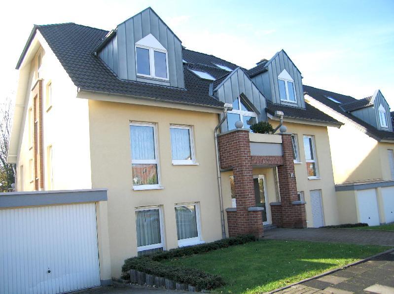 Renovierte 3-Zimmer-Wohnung mit Einbauküche in ruhiger und grüner Lage 3 zimmer