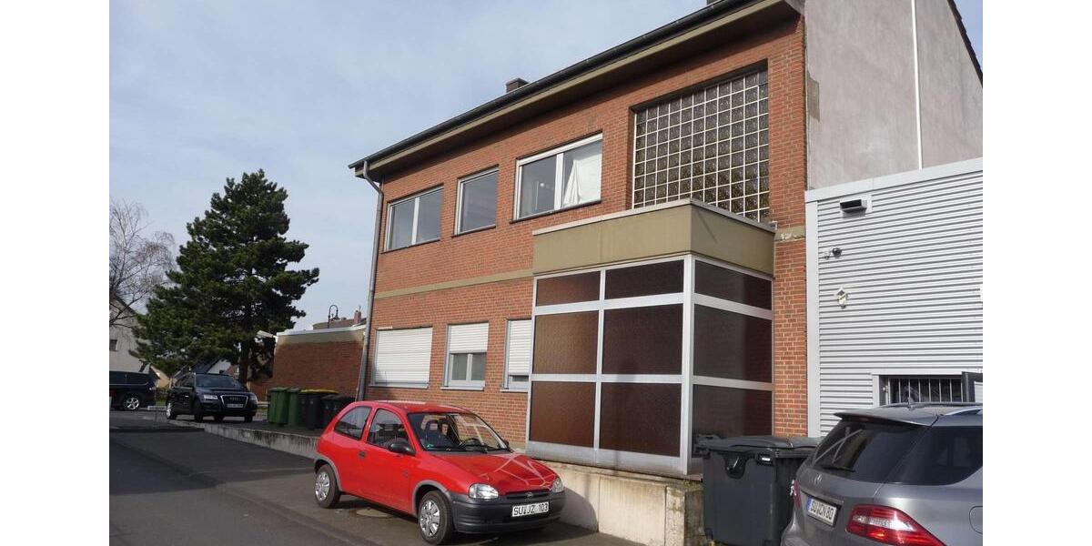 Büroräume in gut frequentierter Lage in Bornheim zimmer