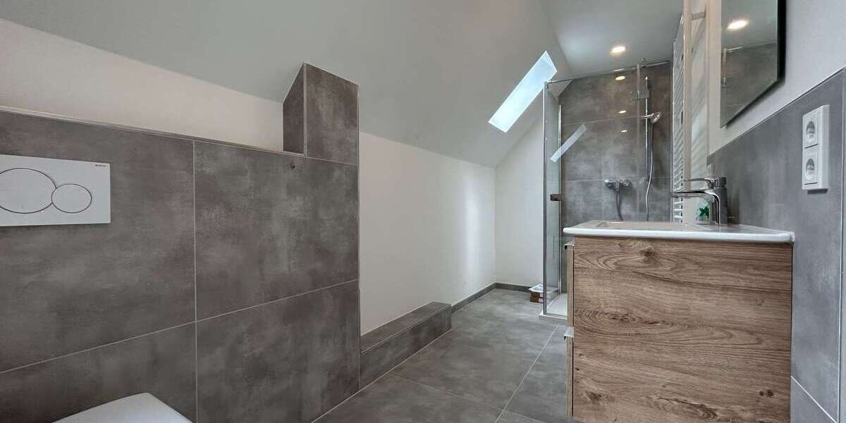 Einfamilienhaus Bonn Gielgen - 4 Zimmer, 150 m&sup2;, 2.100&euro; | Angebot:24110650