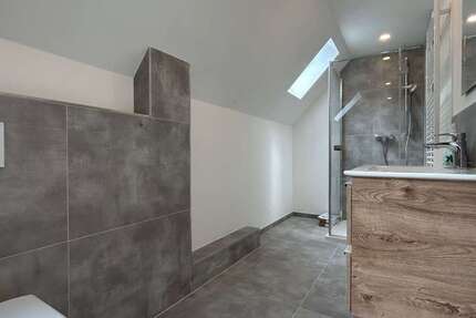 Haus Bonn Gielgen - 4 Zimmer, 150 m&sup2;, 2.100&euro; | Angebot:24110650