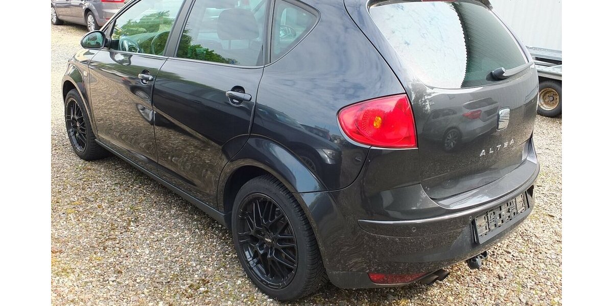 Seat Altea STYLE NAVI AHK PARKPILOT neuer Zahnriemen 162.222 km 4.500 &euro; Köln 50858