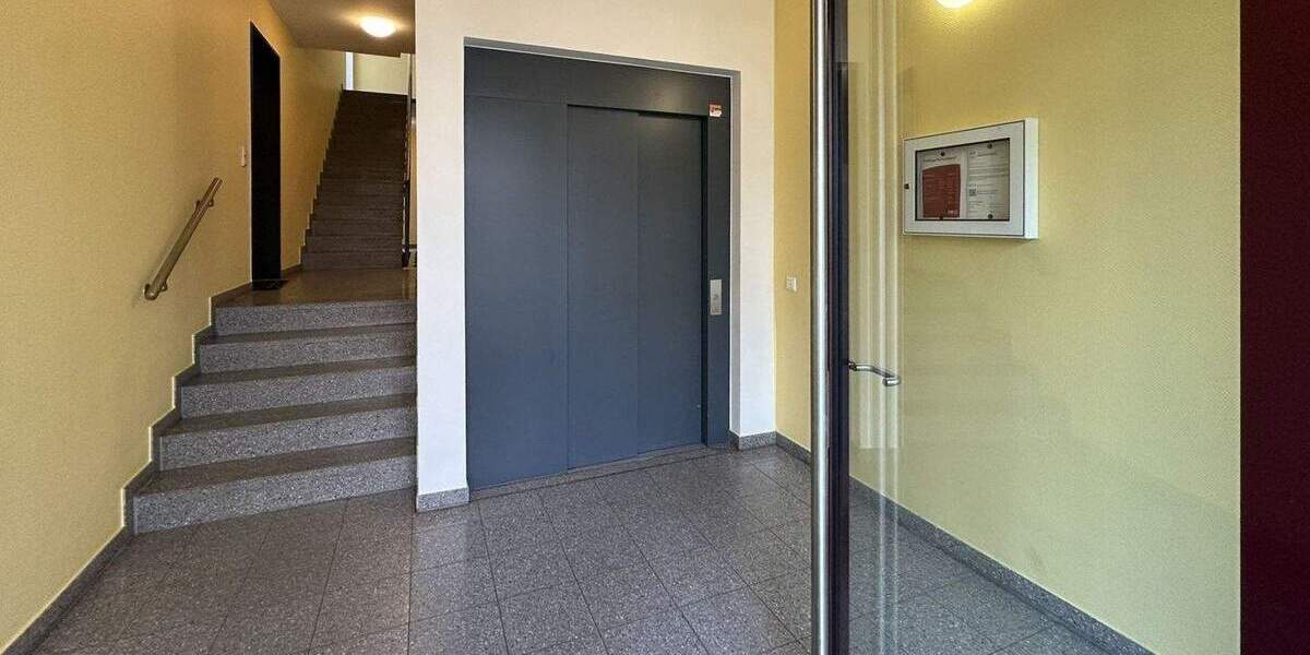 Etagenwohnung Köln Niehl - 4 Zimmer, 85 m&sup2;, 520.000&euro; | Angebot:24049698