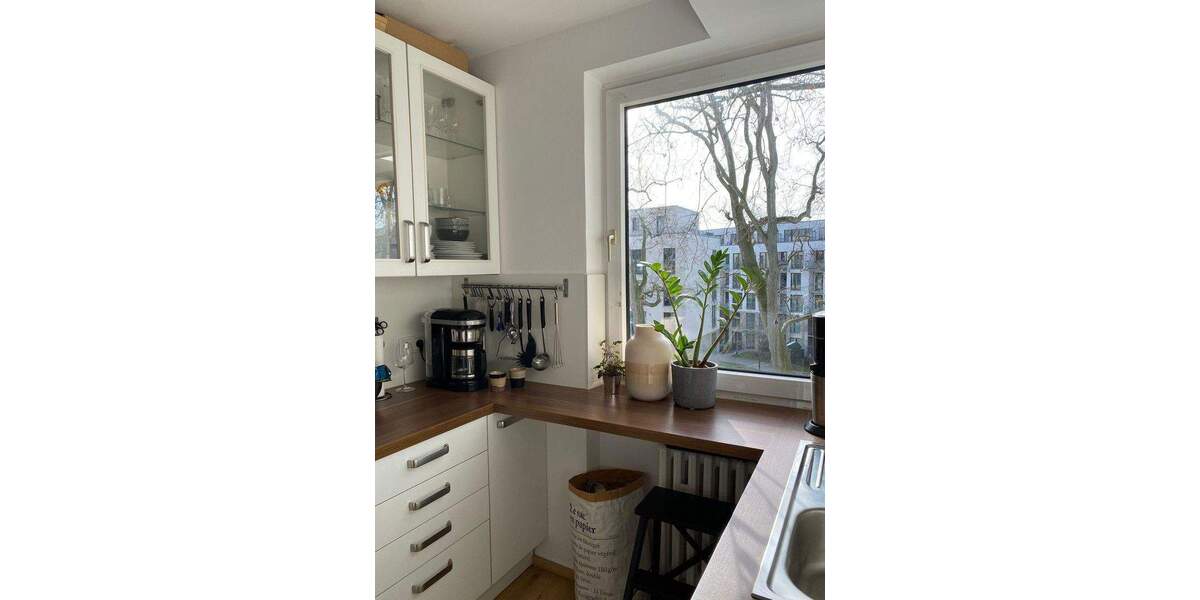 Lichtdurchflutete Wohnung mit zwei Balkonen am Volksgarten 2 zimmer