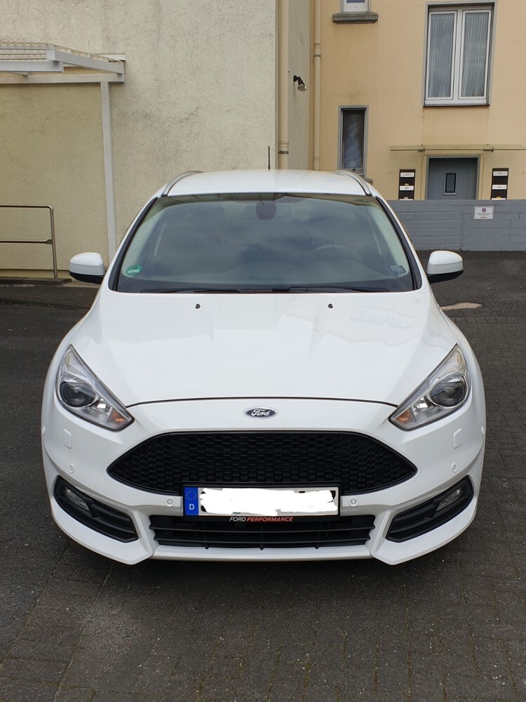 Ford Focus 106.000 km 14.950 € Solingen 42651