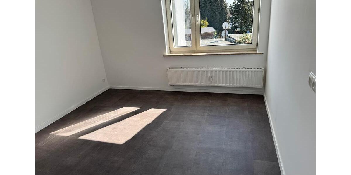 Maisonettenwohnung Bergisch Gladbach Gronau - 6 Zimmer, 120 m&sup2;, 1.600&euro; | Angebot:26532292
