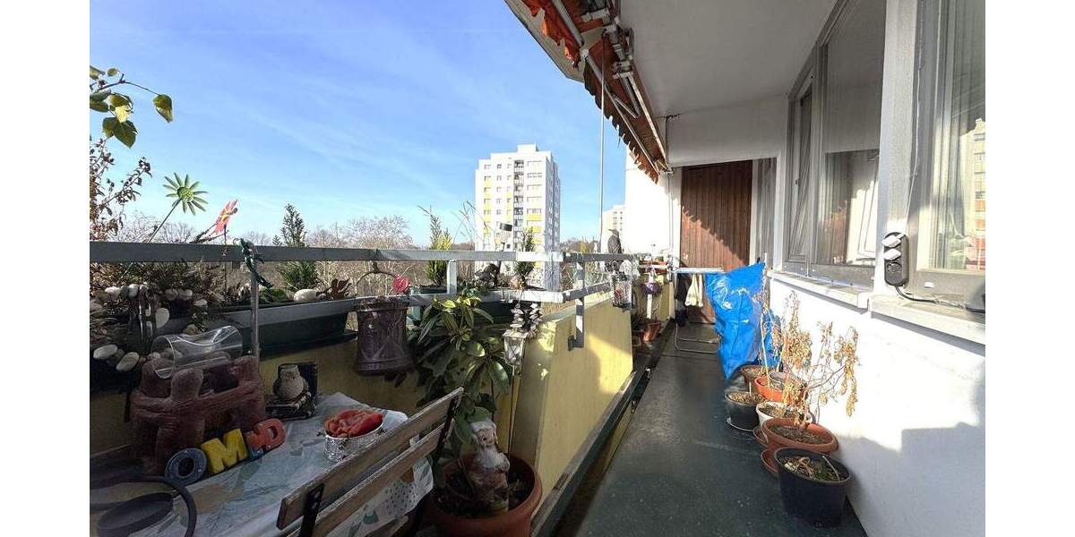 Etagenwohnung Köln Ostheim - 3 Zimmer, 66 m&sup2;, 215.000&euro; | Angebot:25089295