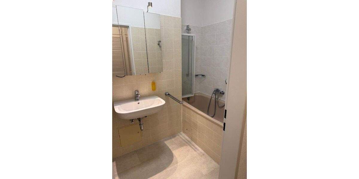 SCHÖNE 3-ZIMMER-DACHGESCHOSS-WOHNUNG HILDEN-CITY!! 3 zimmer