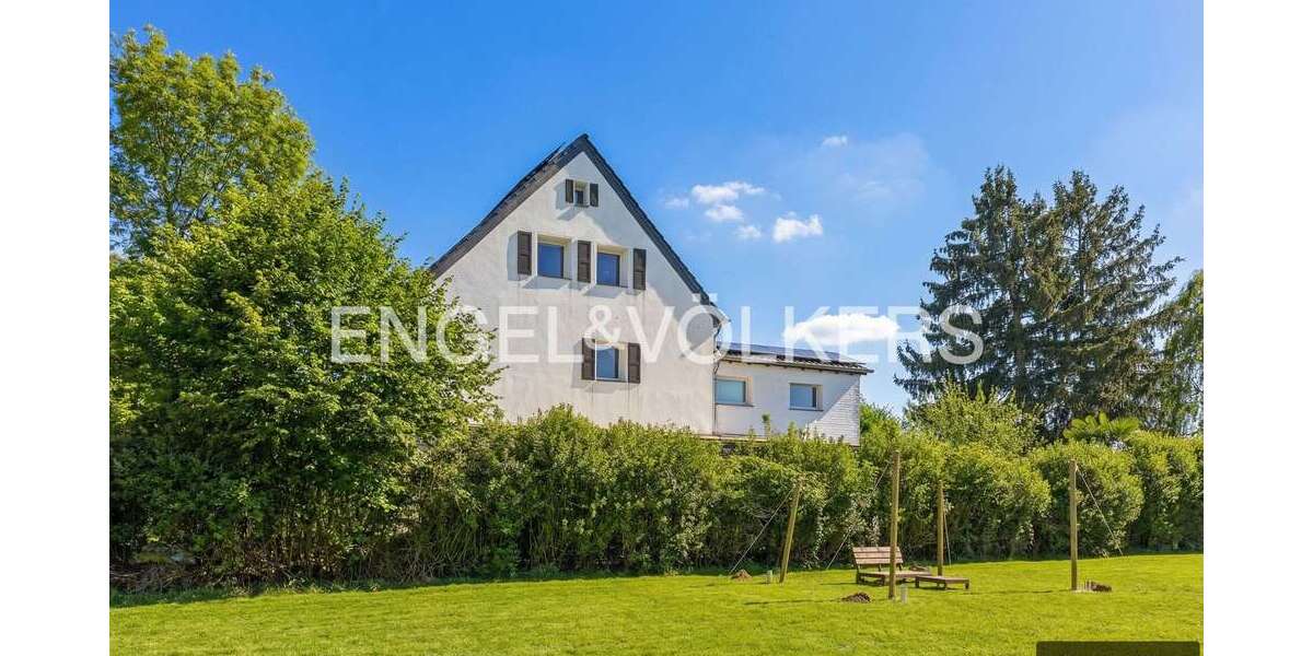 Einfamilienhaus Köln Chorweiler - 5.5 Zimmer, 158 m&sup2;, 799.000&euro; | Angebot:26737901