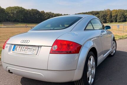 Audi TT 193.000 km 9.200 &euro; Köln 50858