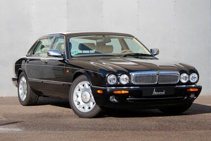 Jaguar Daimler 91.068 km 27.500 € Düsseldorf 40591