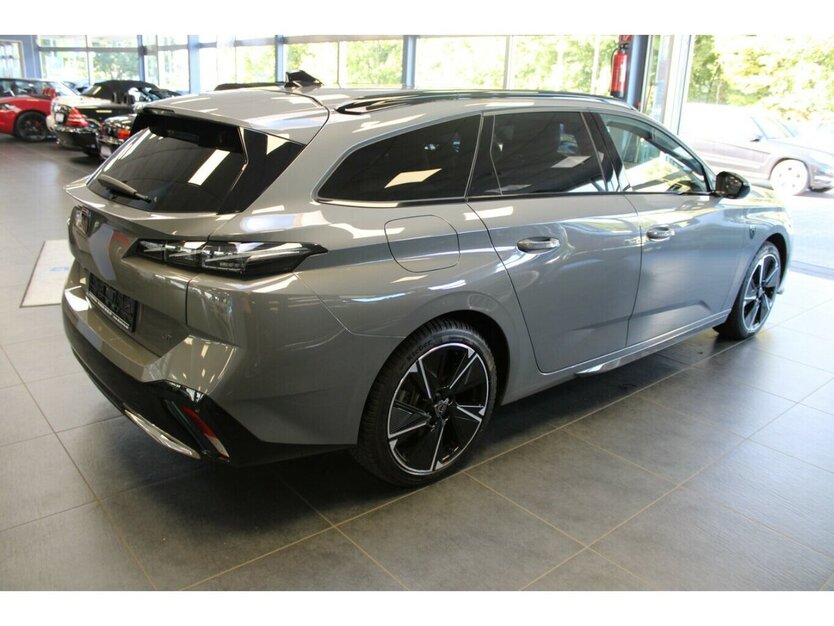 Peugeot e-308 SW Elektro 156 GT 4.919 km 28.980 € Euskirchen 53881