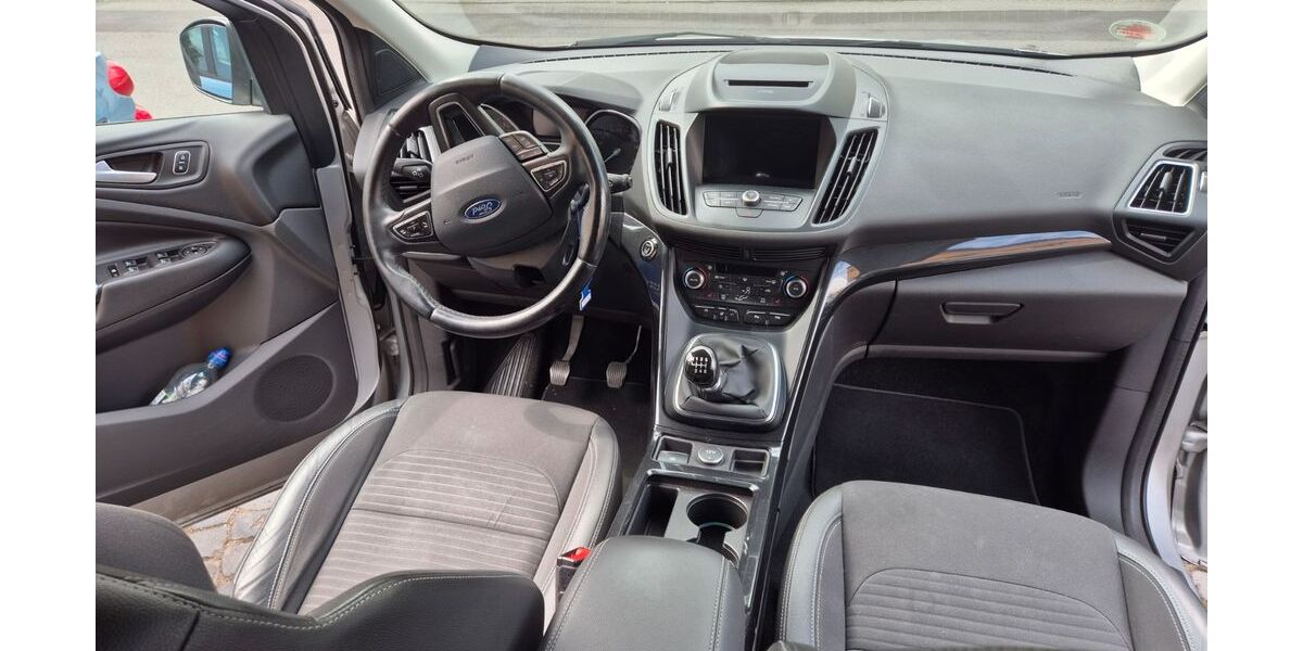 Ford Kuga 128.000 km 15.000 &euro; Köln 51061