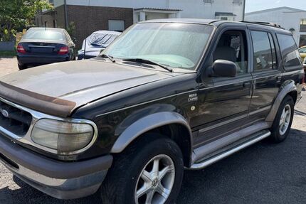 Ford Explorer 241.000 km 1.450 &euro; Erftstadt 50374