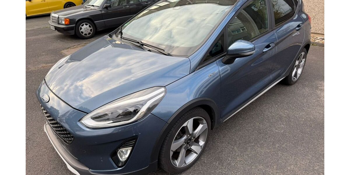 Ford Fiesta 73.000 km 12.990 &euro; Köln 50739