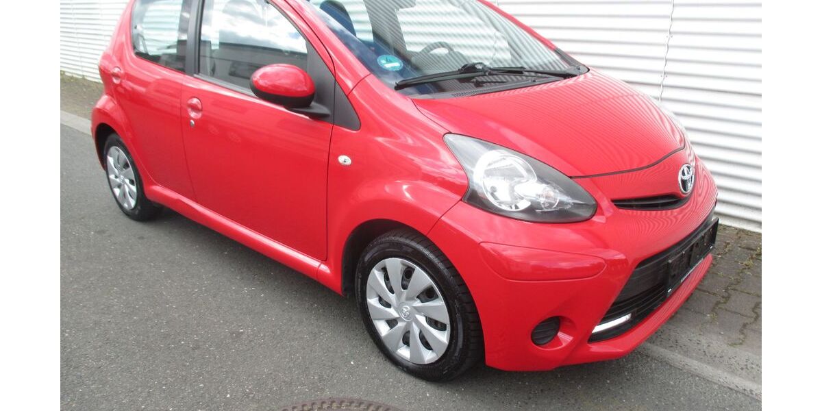 Toyota Aygo (X) 137.818 km 3.988 &euro; Köln 50933