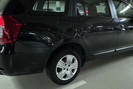 Dacia Logan 177.000 km 5.900 &euro; Köln 50672