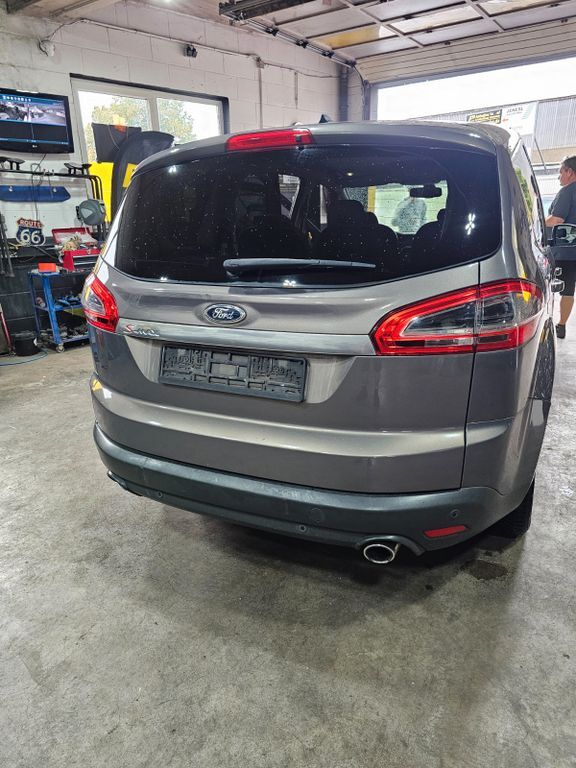 Ford S-Max 308.000 km 5.200 € Troisdorf 53842