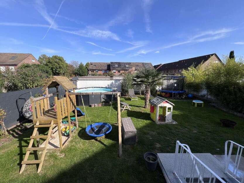 Haus zum Kaufen in Monheim 749.000 € 183 m² 8 zimmer