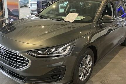 Ford Focus 2.200 km 28.990 &euro; Hennef (Sieg) 53773