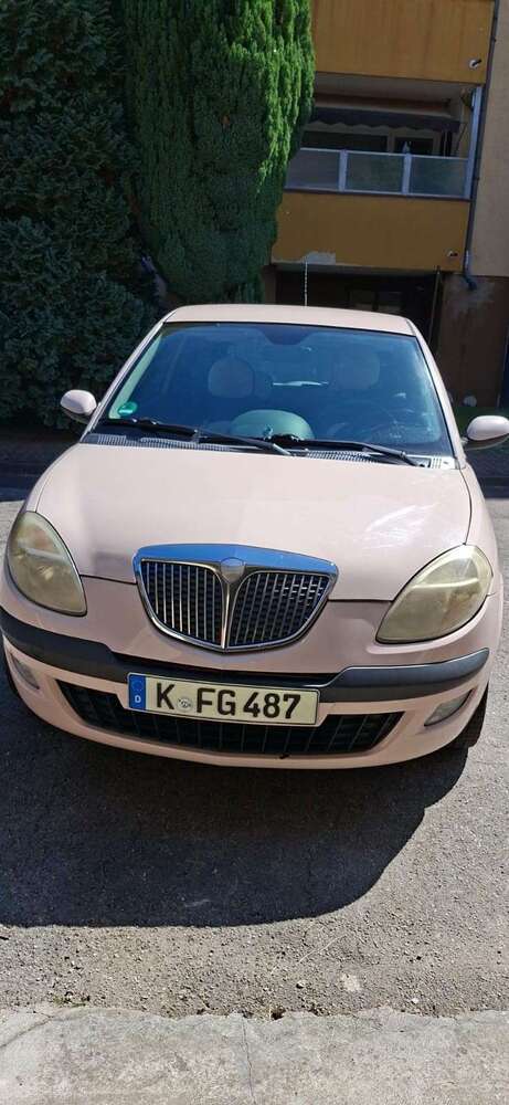 Ypsilon