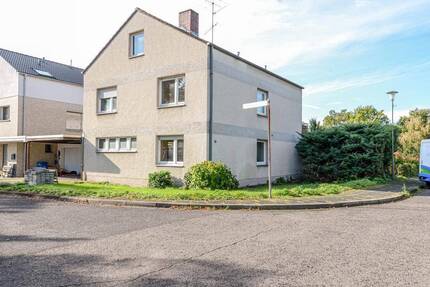 Haus Leverkusen Schlebusch - 8 Zimmer, 200 m&sup2;, 765.000&euro; | Angebot:25749221