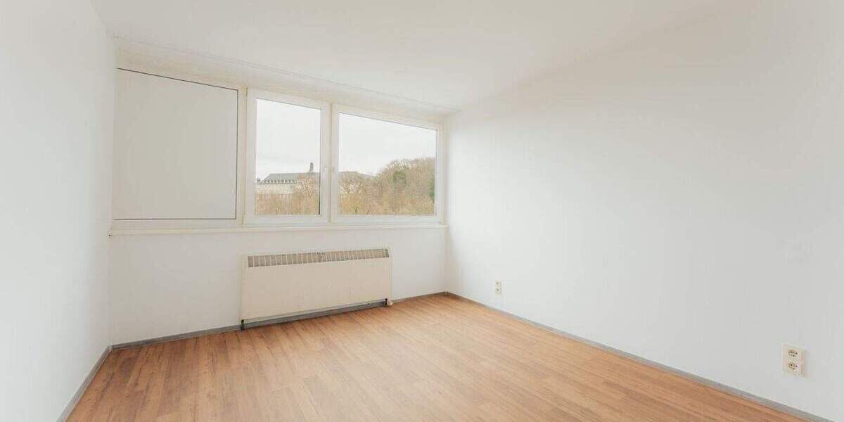 Etagenwohnung Bergisch Gladbach Bockenberg - 3 Zimmer, 89 m&sup2;, 210.000&euro; | Angebot:24622038