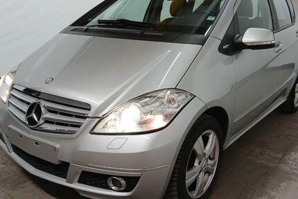 Mercedes-Benz A 180 216.000 km 3.899 &euro; Rommerskirchen 41569