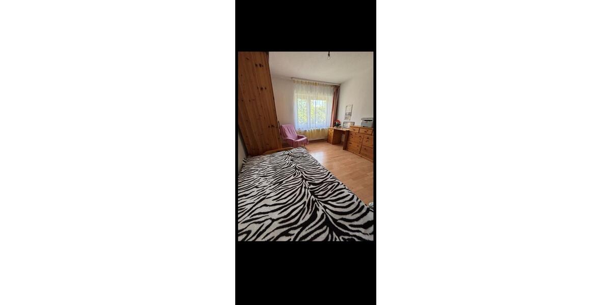 Etagenwohnung Köln Kalk - 3 Zimmer, 62 m&sup2;, 250.000&euro; | Angebot:27071403
